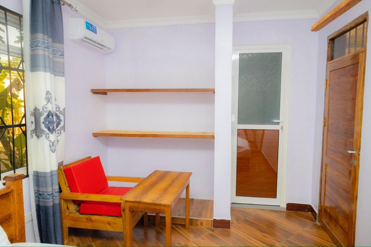 נונגווי Mangi Mangi Accomodation מראה חיצוני תמונה